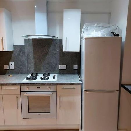 Home Away Barking Barking  Eksteriør bilde