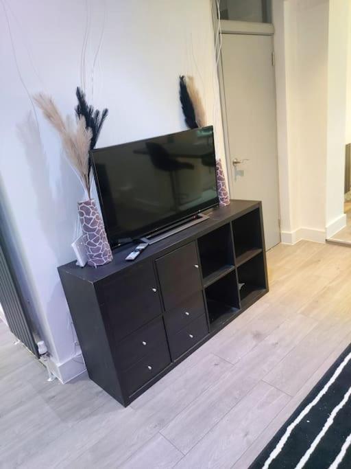 Home Away Barking Barking  Eksteriør bilde